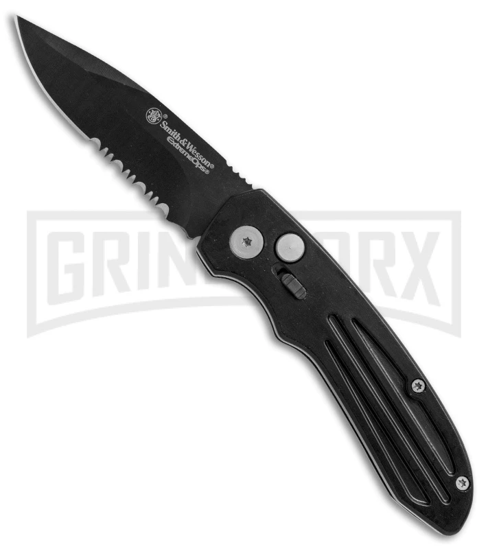 Smith & Wesson Extreme Ops SW50BS Black Automatic Knife - Black Serr 3 Smith & Wesson Extreme Ops SW50BS Black Automatic Knife - Black Serr